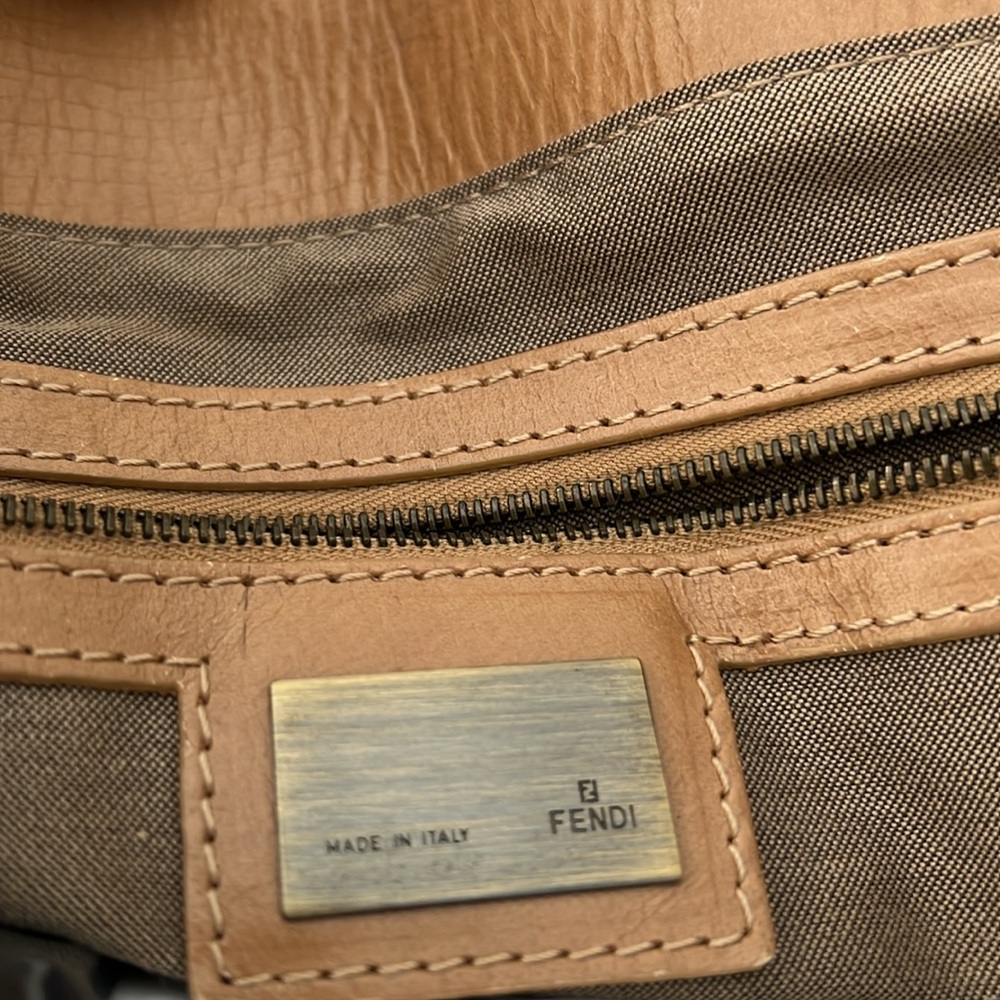 Vintage FENDI Du Jour tan  Leather Shoulder Bag - Picture 3 of 14